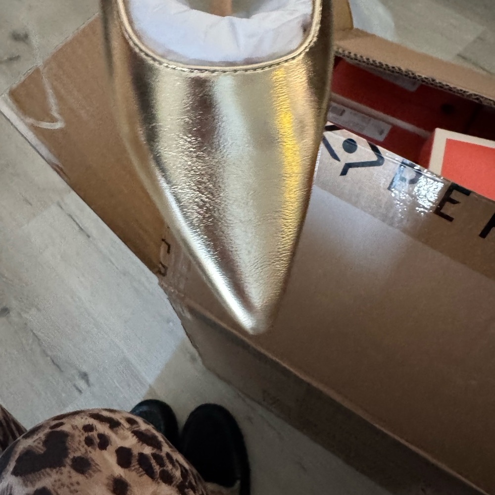Katy Perry Collections Metallic Gold Slingback Heels - Picture 3 of 4